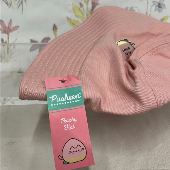 🍑Pusheen Box Exclusive 2024 Summer Peachy Bucket Hat - Picture 5 of 5